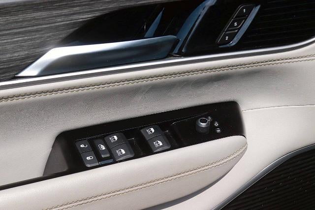 2024 Jeep Wagoneer L Series II 4x2